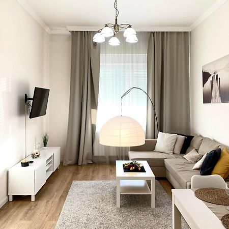 Alfoeldi Palace Apartman デブレツェン エクステリア 写真