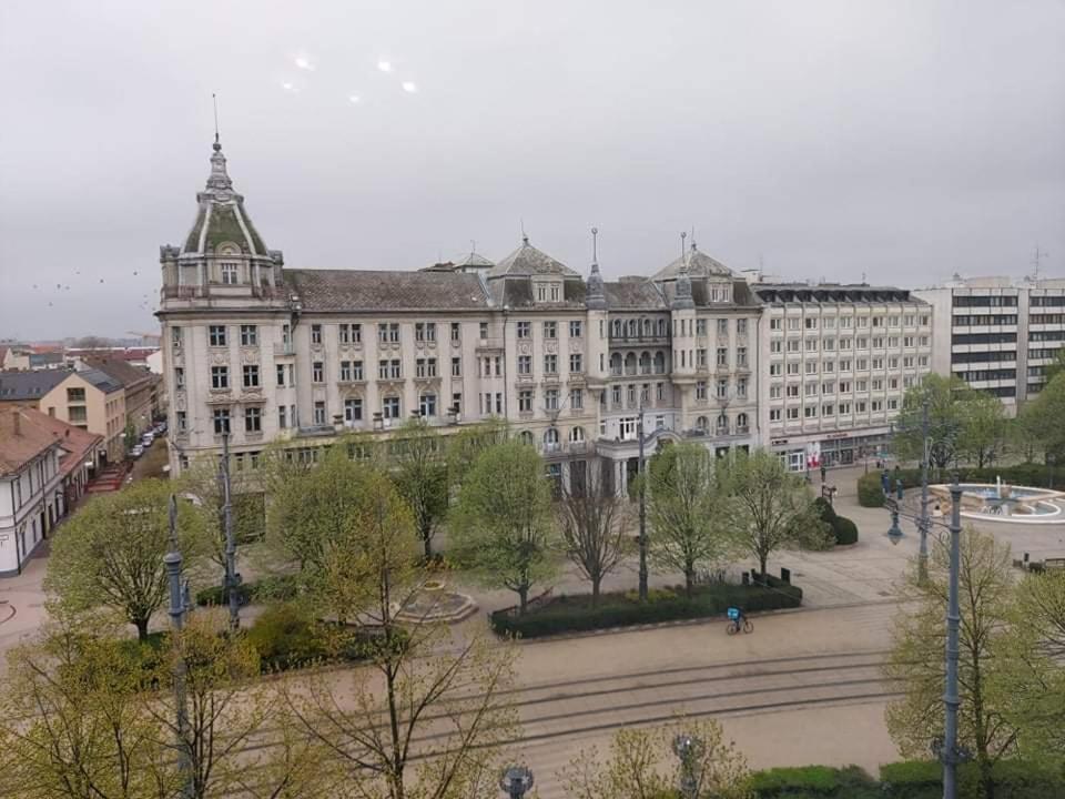 Alfoeldi Palace Apartman デブレツェン エクステリア 写真